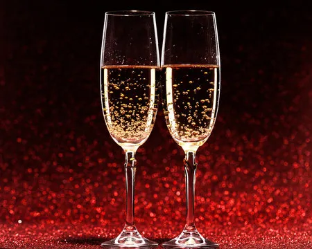 <strong>全天候客户服务</strong> 相伴